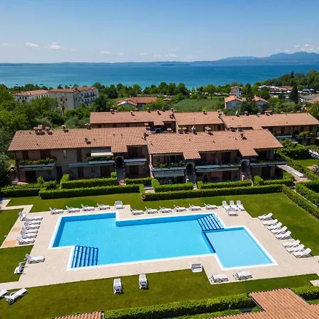 In - Gardasee 44905 * Lazise