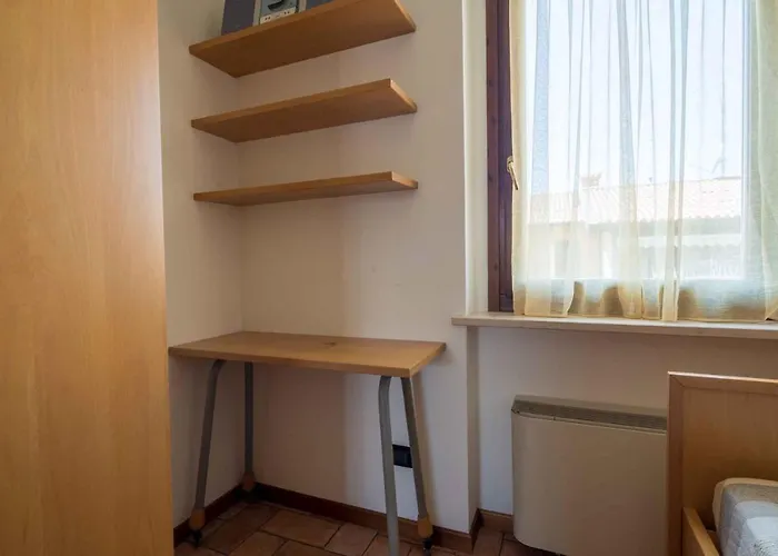 In - Gardasee 44905 * Lazise